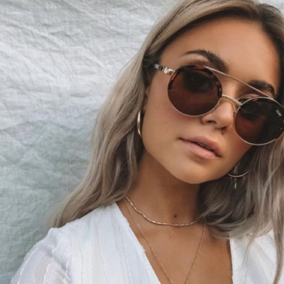 Quay Australia Accessories - NWT Quay Come Around Round Sunglasses